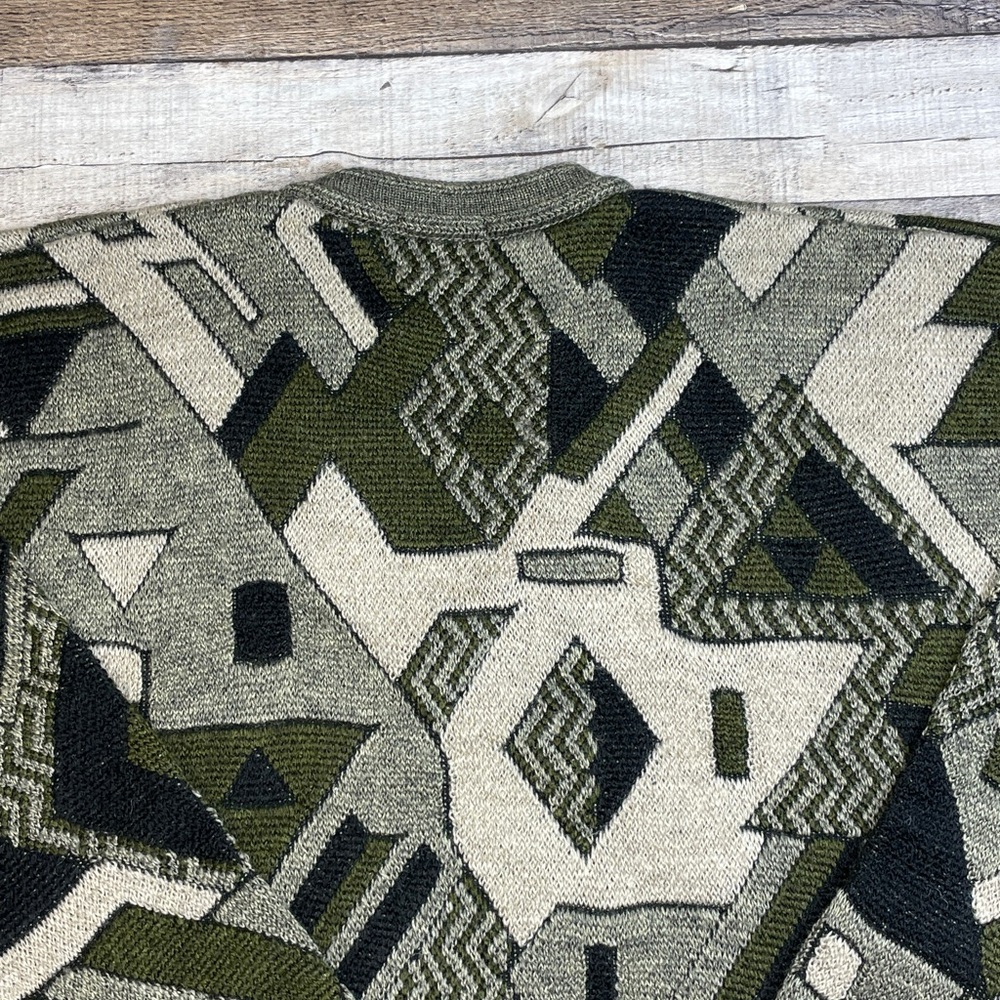 Men's Geometric Pattern Sweater - Green - image 6